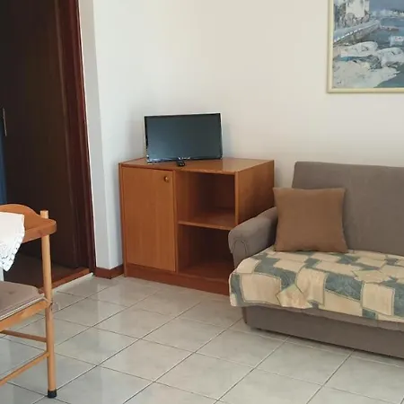 Apartments L.Z. Starigrad Paklenica Exterior photo